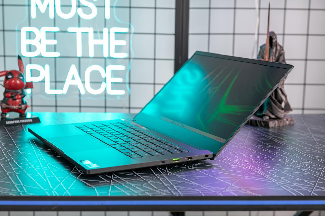 amd进一步拉高轻薄游戏本性能雷蛇razer灵刃14陪你一起畅快地玩