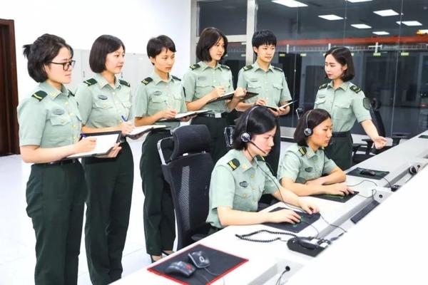有一种兵姐姐叫话务女兵