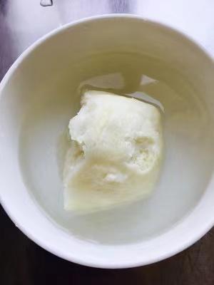 婆婆给6个月的女儿吃白开水泡馒头,肥肉,我瞬间不淡定了