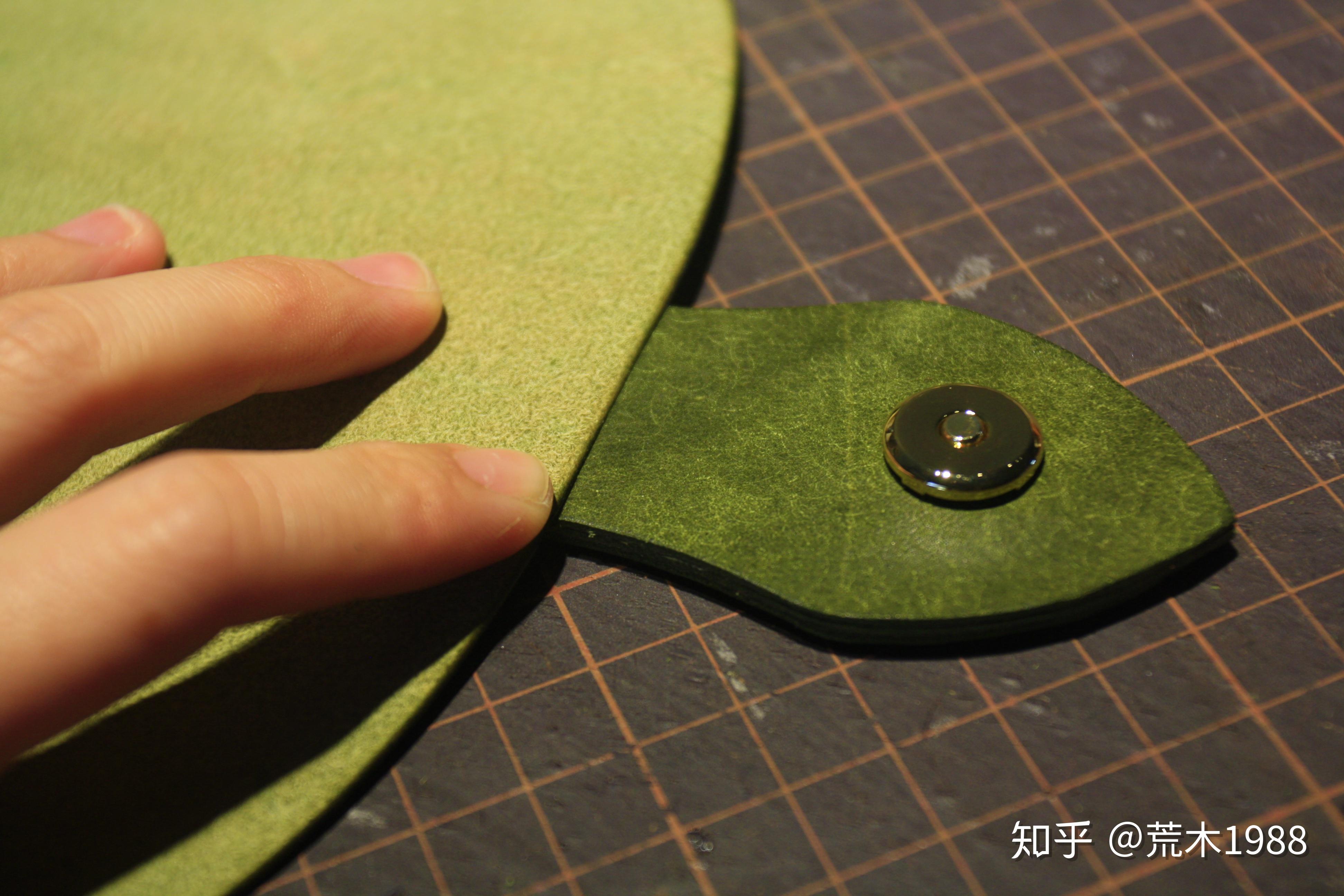 怎么自己动手做一个钱包 v2-092ae3949f432c63afd70411dc04c277_r.jpg