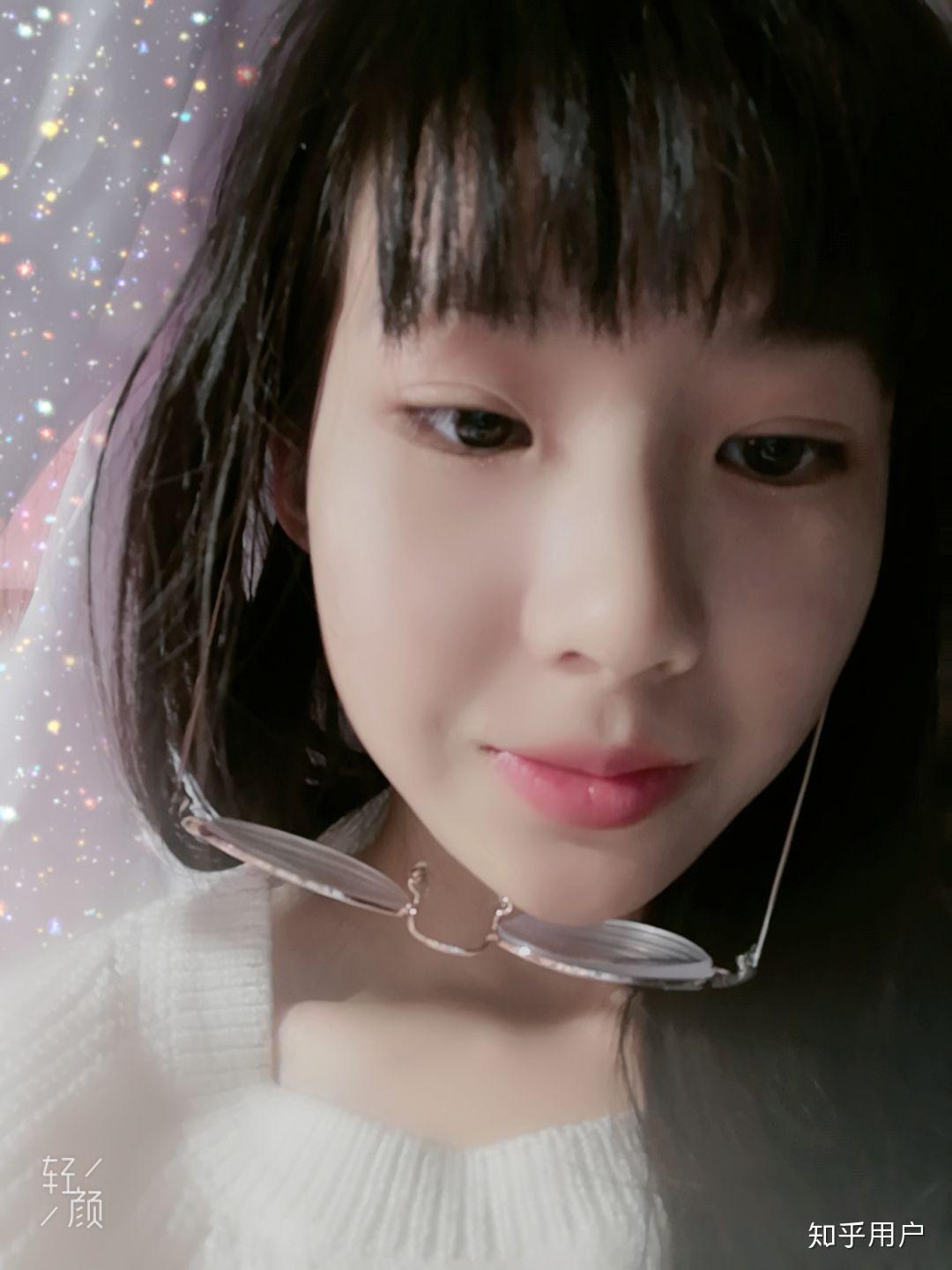 到二十多岁还有婴儿肥是什么体验?