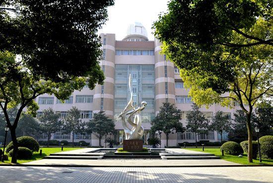 复旦大学2014-2017年经济学院金融专硕(全日制)的招录信息上表为复旦