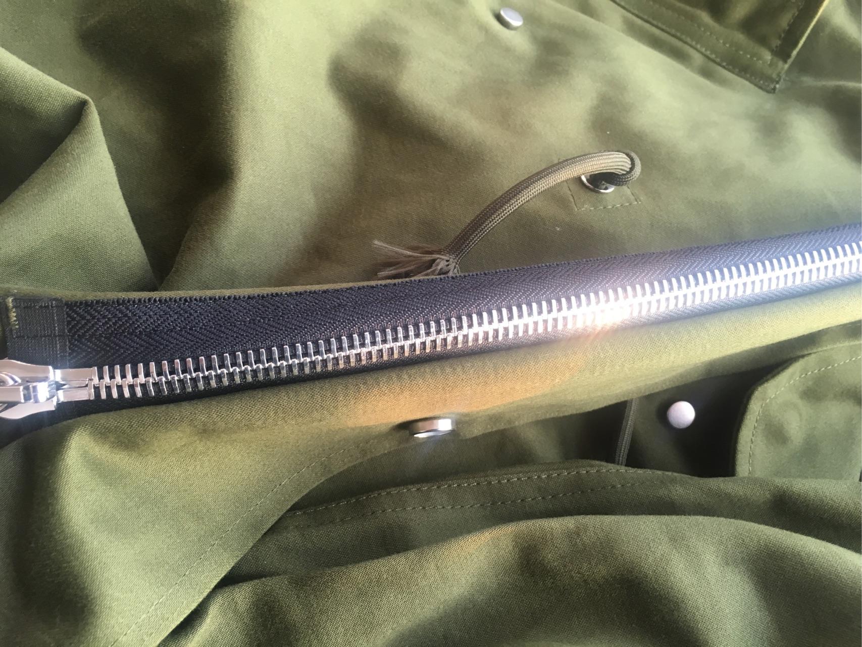 Chanel的衣服目前以中国的水平能仿出一模一