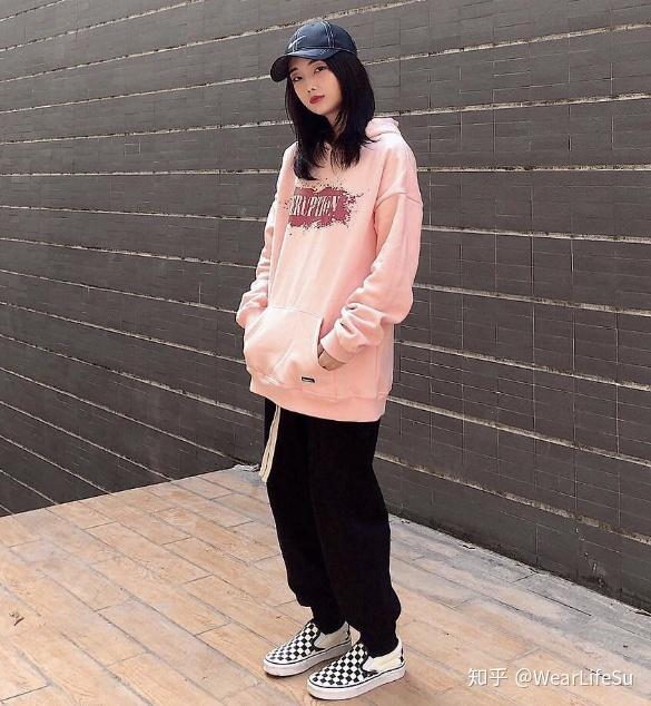 vans棋盘格该如何穿搭才好看