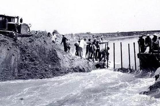 1998年黄河怪事蛇女被斩杀千年白蛇化为蛇女报复包工头