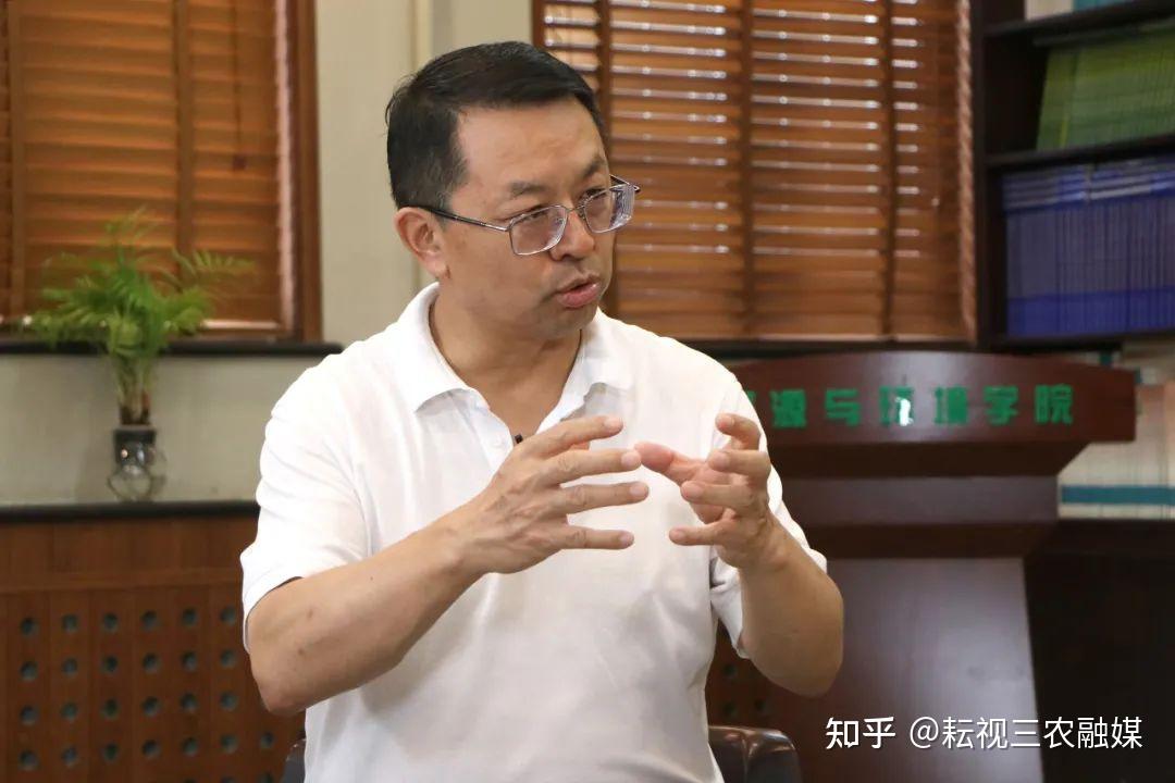 2022跨年特别节目 《三农名人堂》之小超专访中国工程院院士张福锁