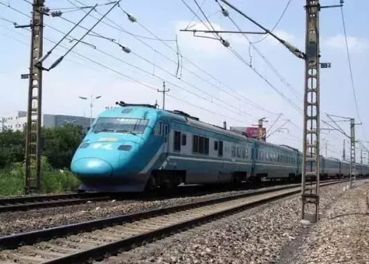 内燃动车组要重出江湖?非电气化铁路也将开行动车?