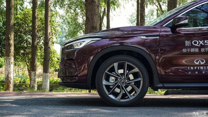 惊于颜值敬于才华试驾暮色红新英菲尼迪qx50