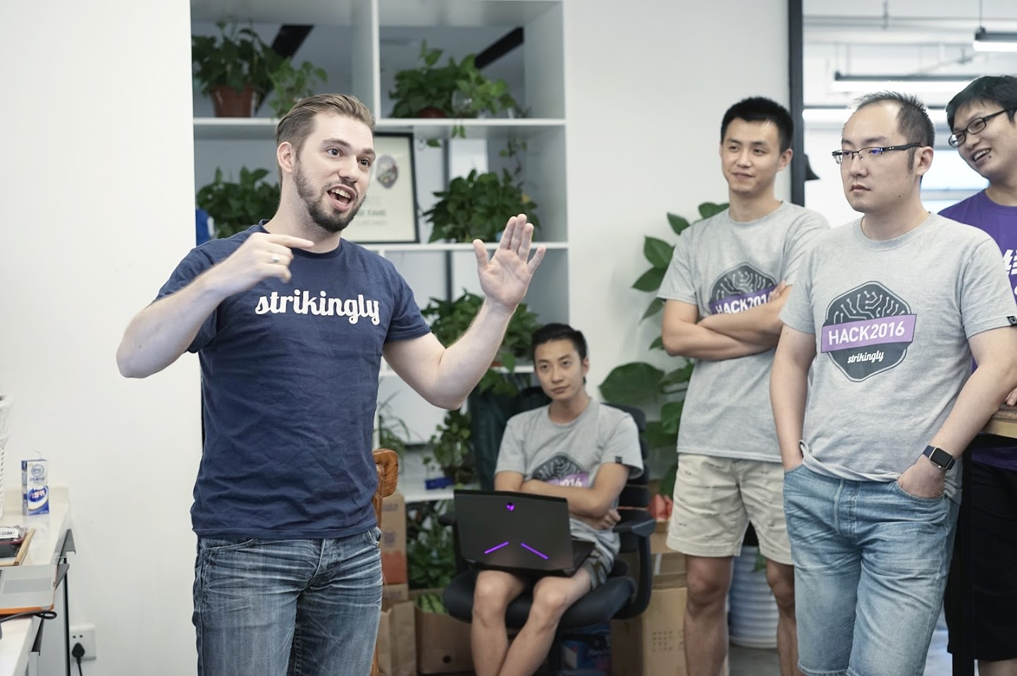 上海strikingly招聘backenddevopsdataengineer