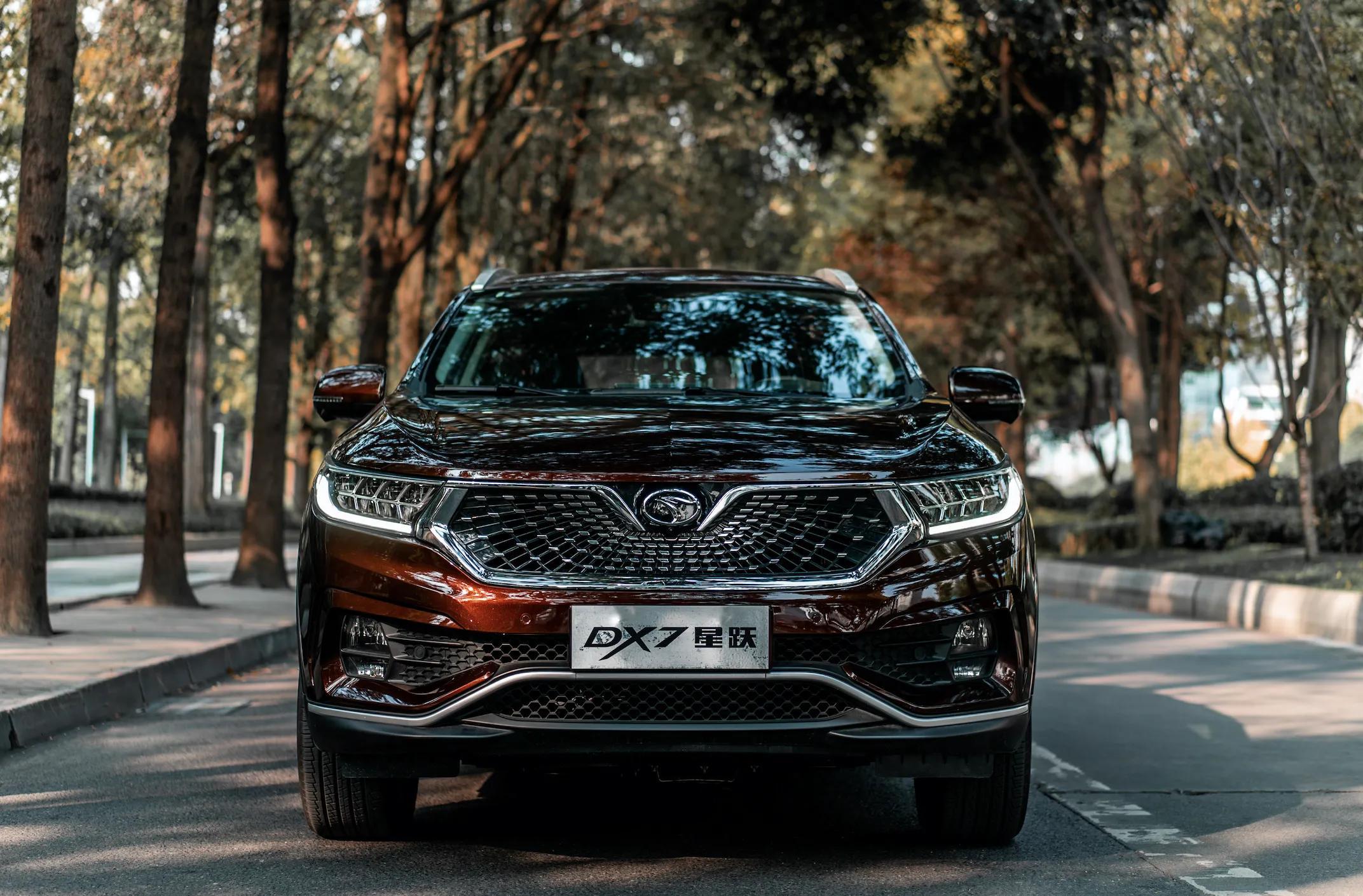 东南dx7星跃此次换装了全新来自三菱的1.5t缸内直喷发动机.