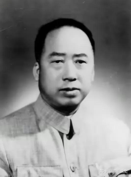 1950年，滕代远的长子想留在北京铁道部工作，他却说：你回老家吧 - 知乎