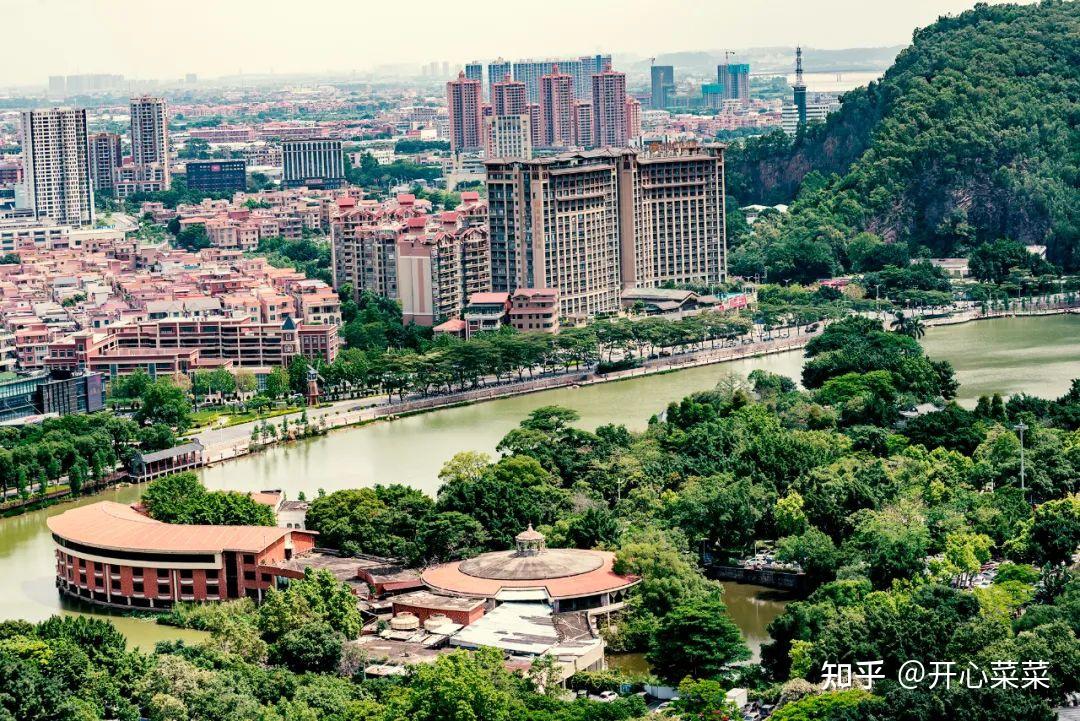 西樵山登山大道图片