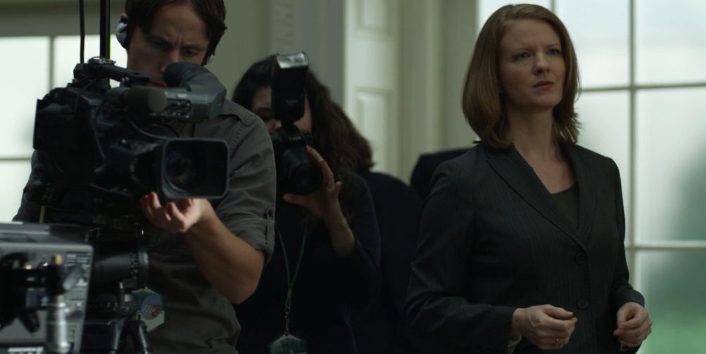 纸牌屋中钢笔的故事