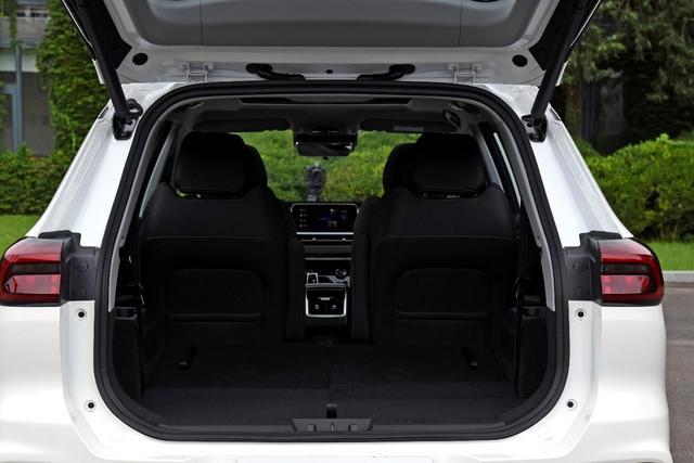 第二排独立座椅有亮点奇瑞瑞虎8六座版值不值得买