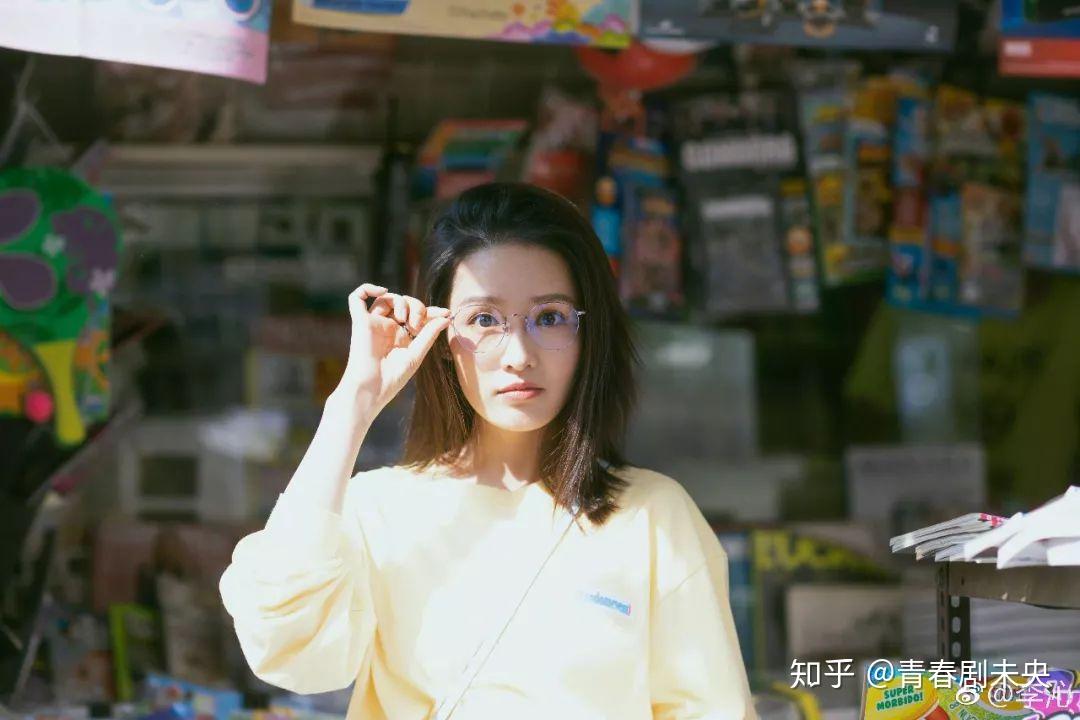 "摩斯密码"入门——看这里 ↓ ↓ ↓青春剧未央一个常常被自己帅醒的