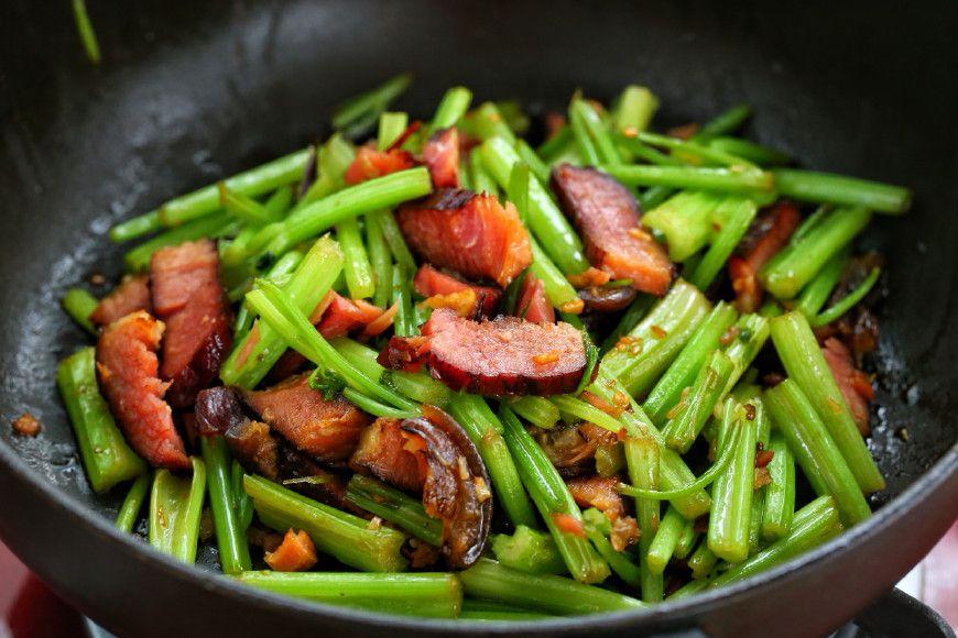 1,芹菜炒腊肠.