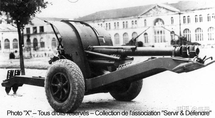 二战法国105毫米榴弹炮图片