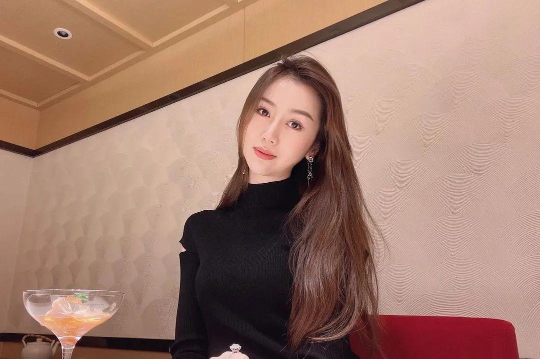 【篮球花边】|孙悦小娇妻陈露,近日ins更新私密靓照