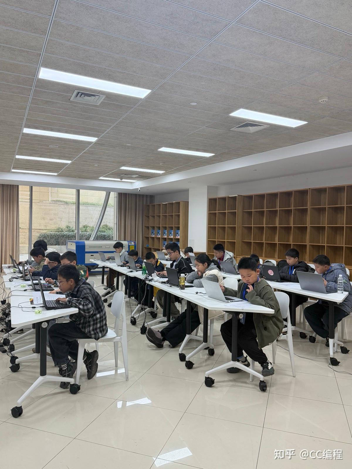 孩子学编程，机器人、图形化、Python、C++怎么选？ - 知乎