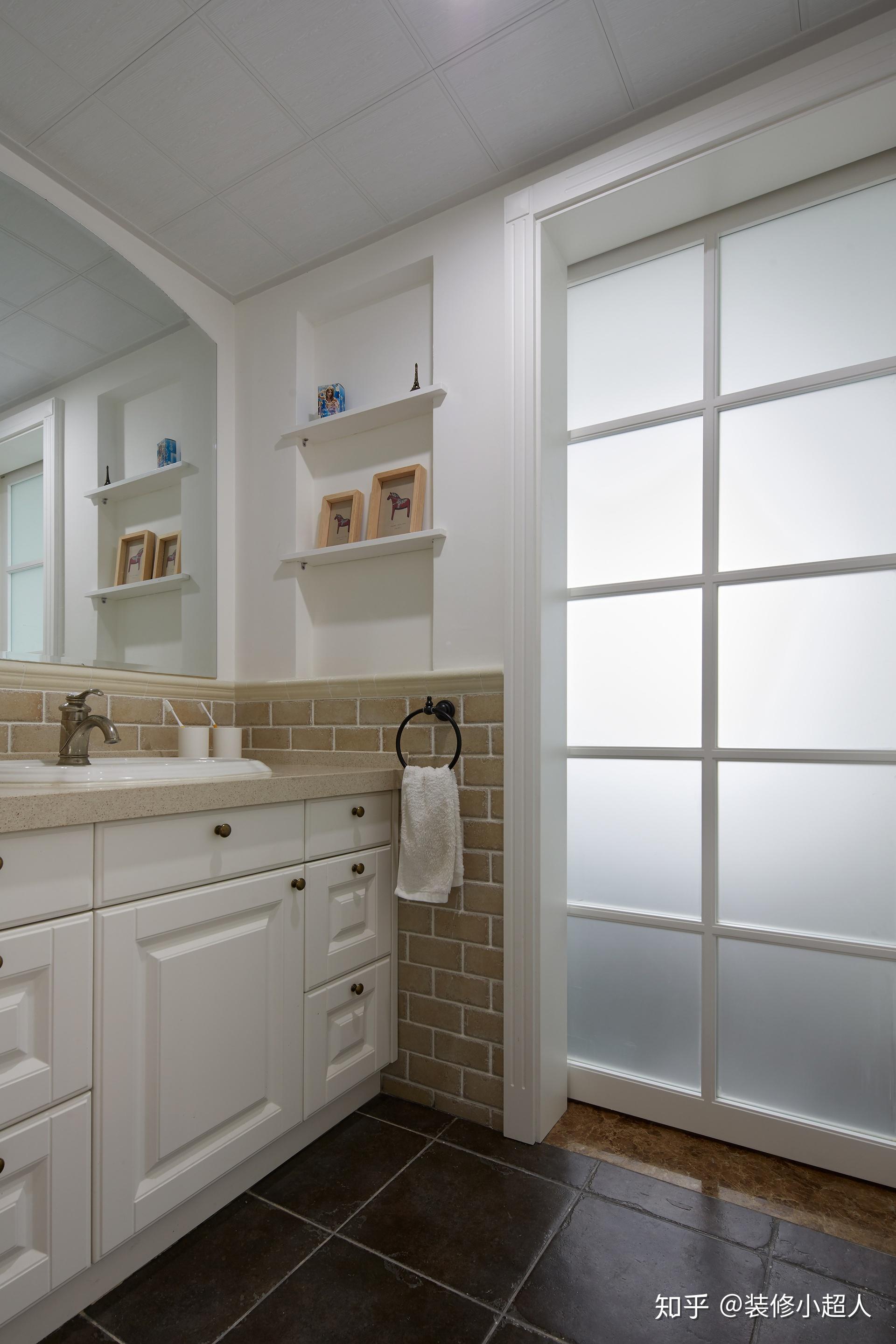 佛山铝合金门厂直销 新款大包边洗手间门 防水玻璃门厕所门定制-阿里巴巴