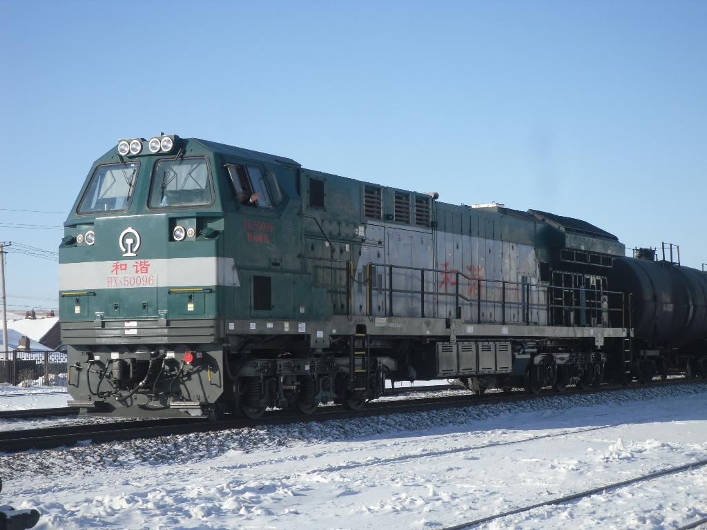 年—1983年)东风型内燃机车(1970年—1974年)东方红4型内燃机车(1971