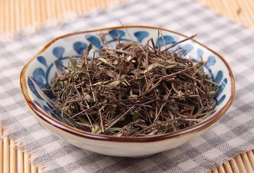 毛壳麝香:为扁圆形或类椭圆形的囊状体,直径3～7cm,厚2～4cm.