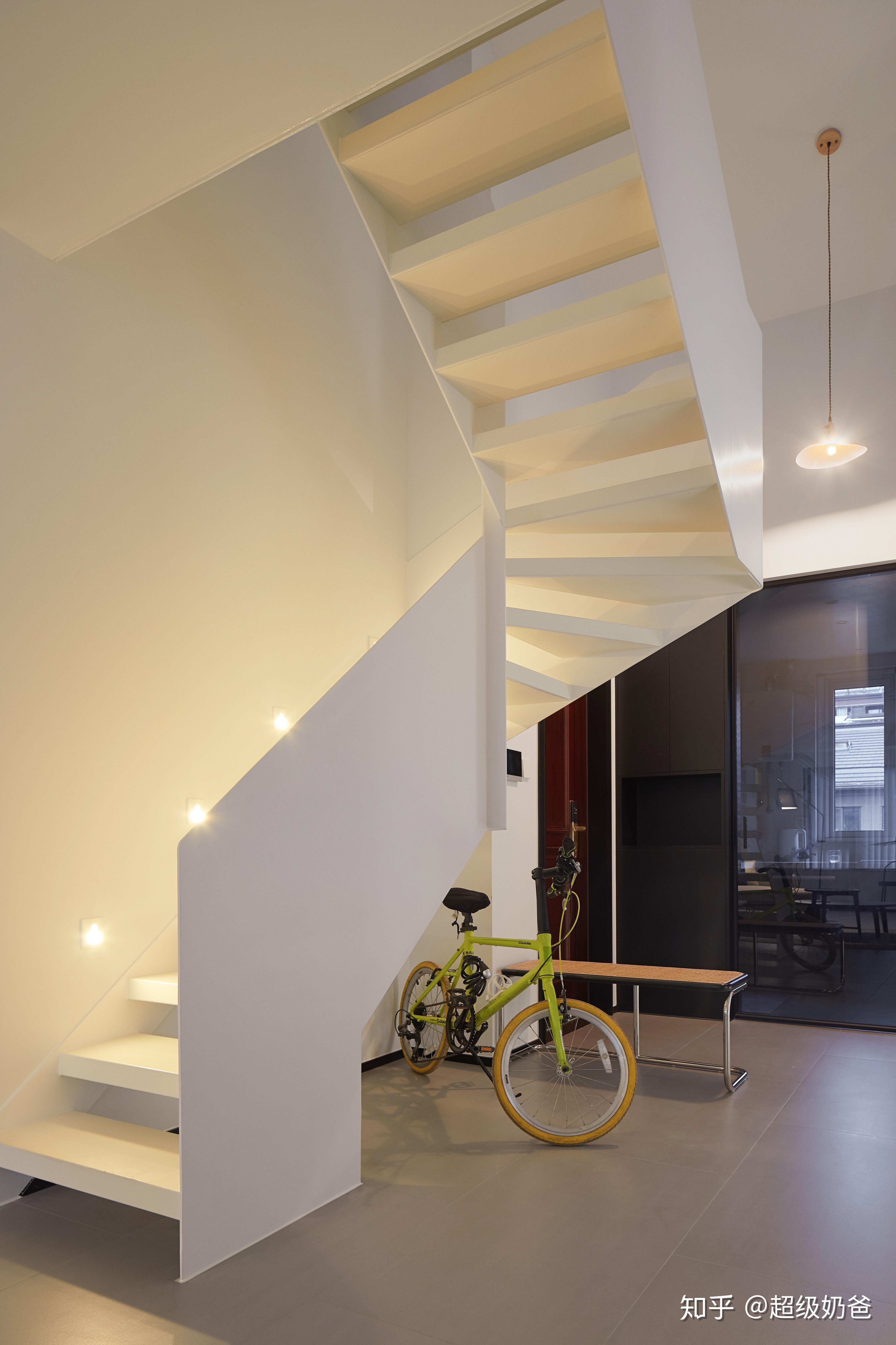 160㎡顶层复式宅,阁楼部分挑空,还有独立游戏区 超多收纳!