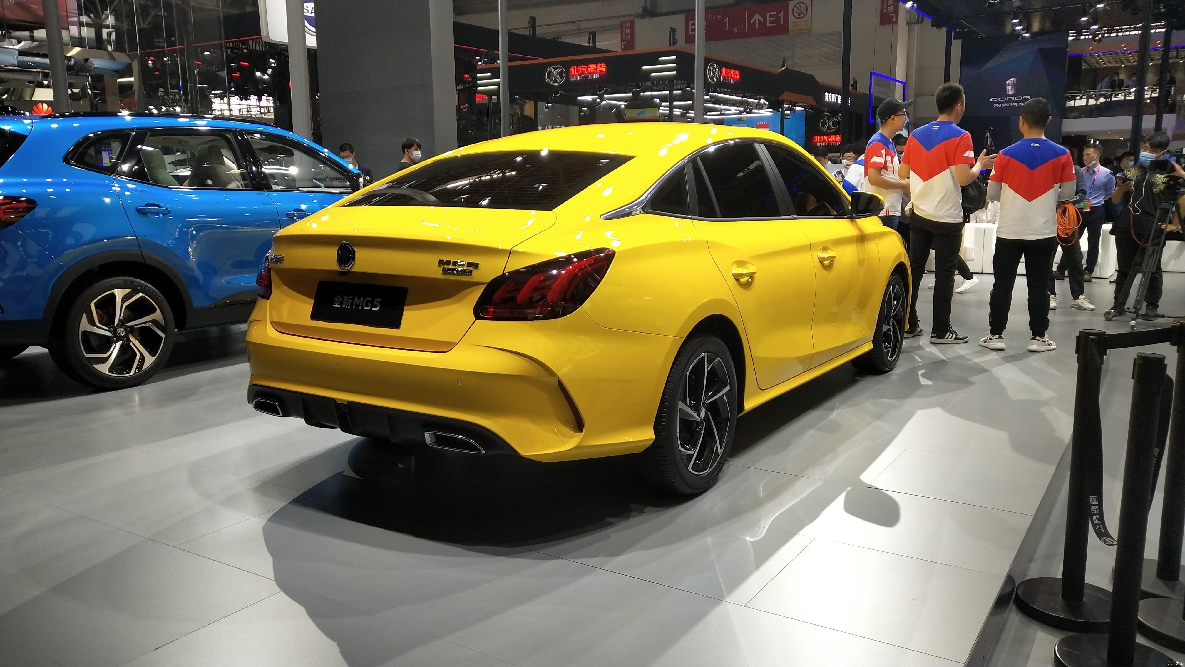 全新名爵5内饰官图发布,内饰简洁并且很运动 - 知乎