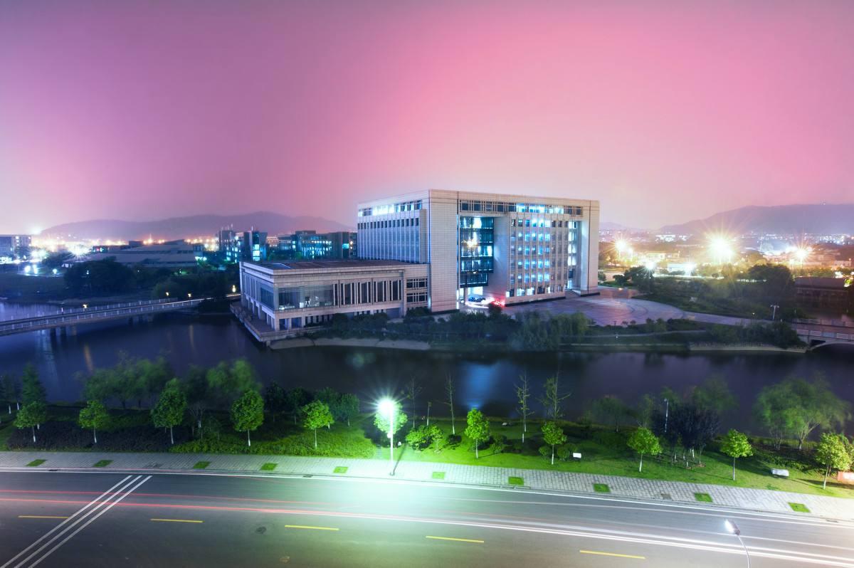 大学一直单身是种怎样的体验