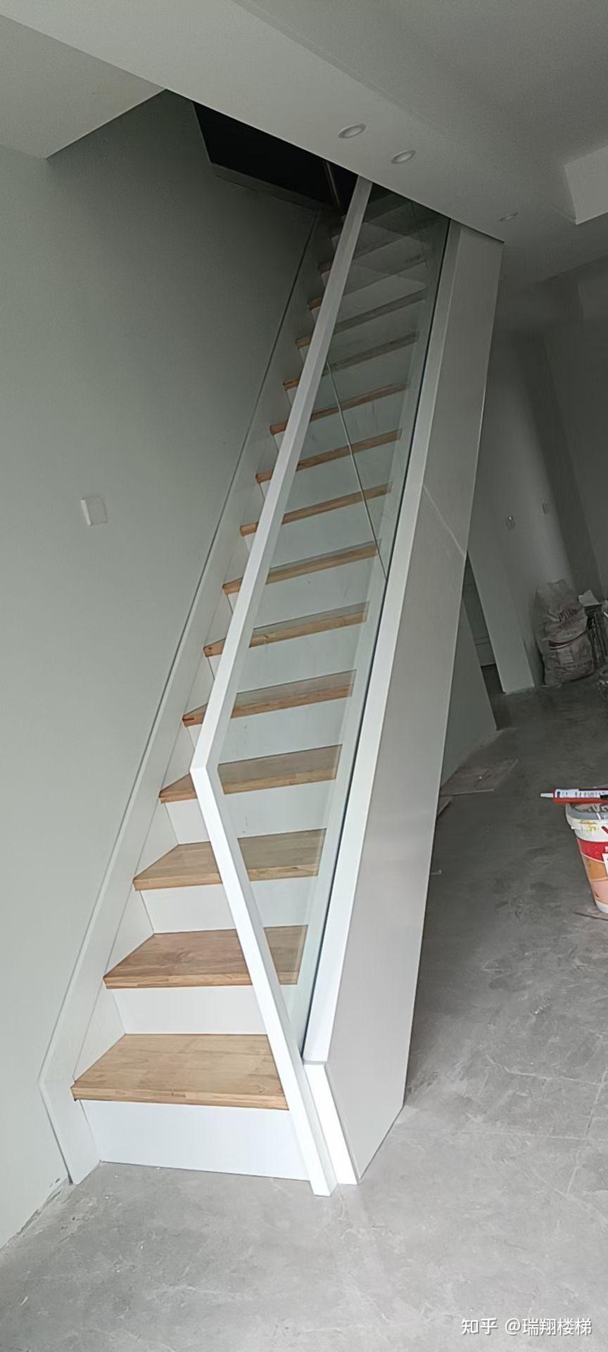 旧梯翻新,包楼梯板 - 知乎