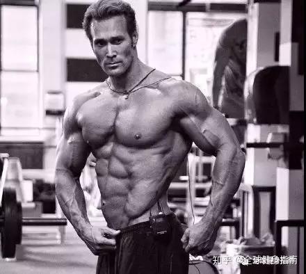 女生怎么在宿舍练马甲线?