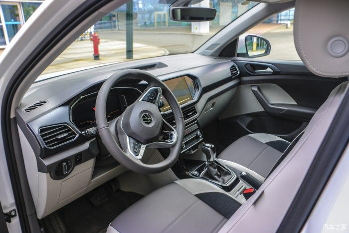 探影试驾分享开起来感觉挺好内饰设计温馨