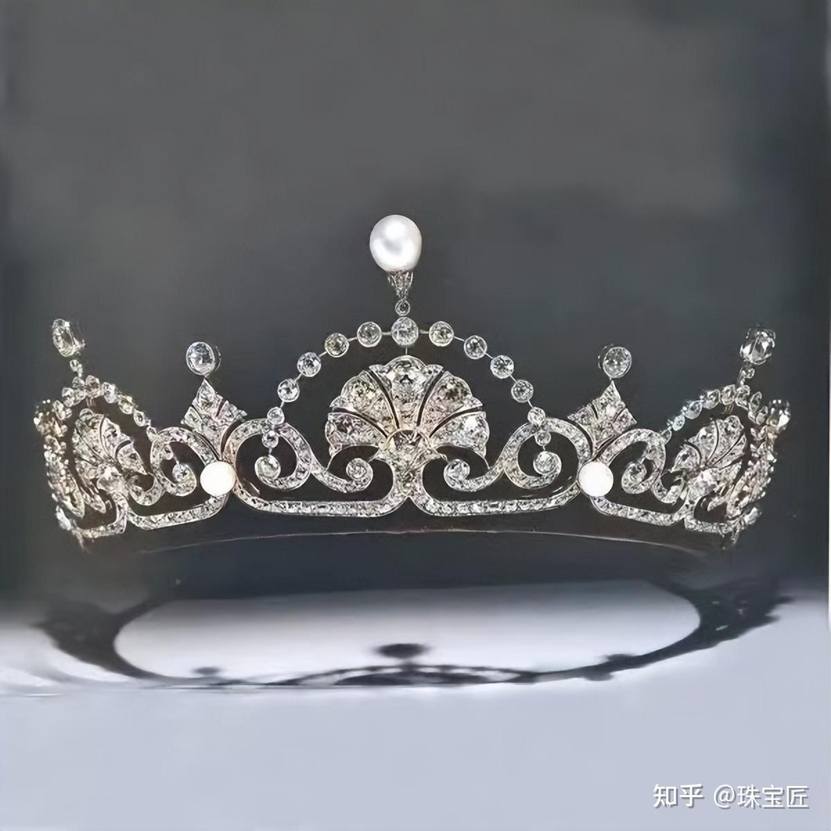 42岁的凯特王妃患癌是真是假在位13年解锁数件王室传家宝件件意义非凡
