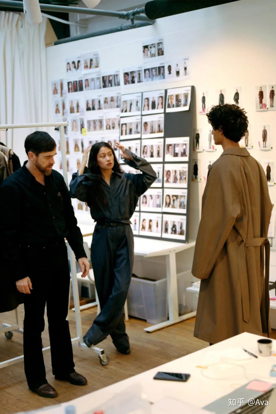 极简优雅的lemaire背后的设计师爱情或许更让人期待