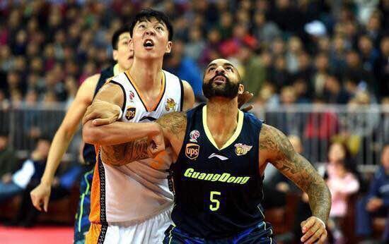 给巅峰科比配14个CBA总冠军级别的队友,在N