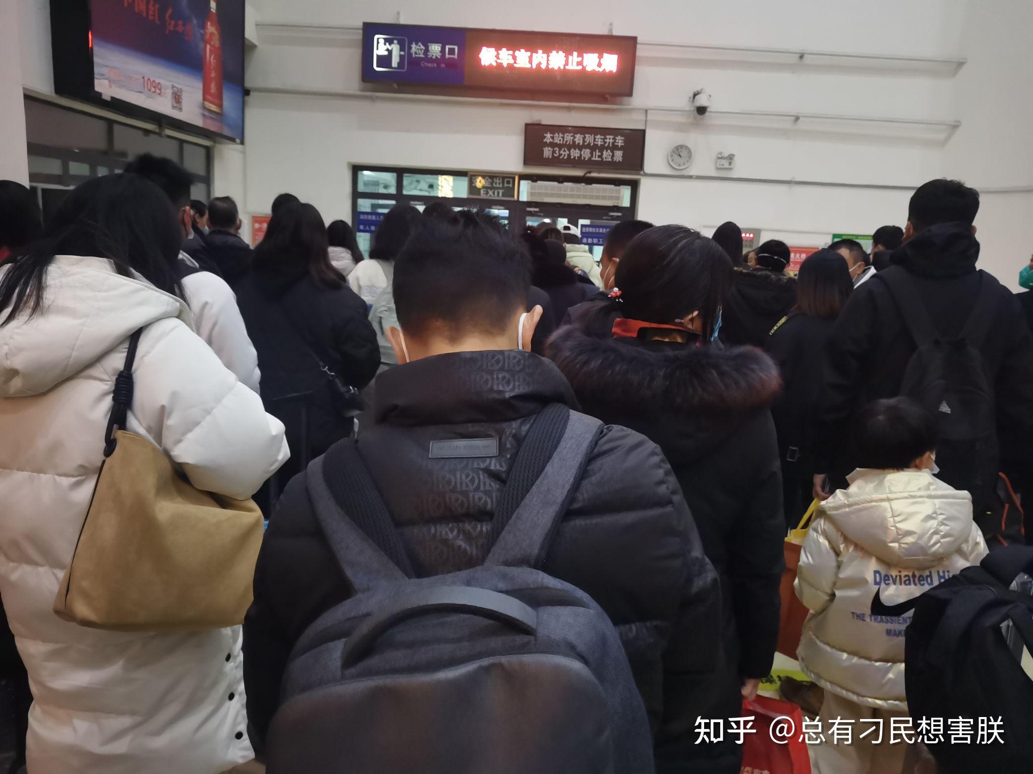 致在外奔波的我们。 - 知乎