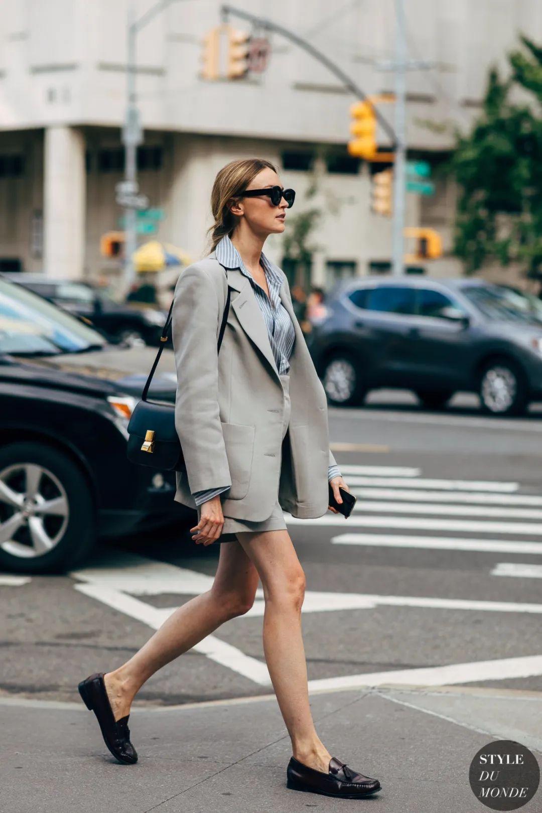 西装短裤这个春季的王牌组合