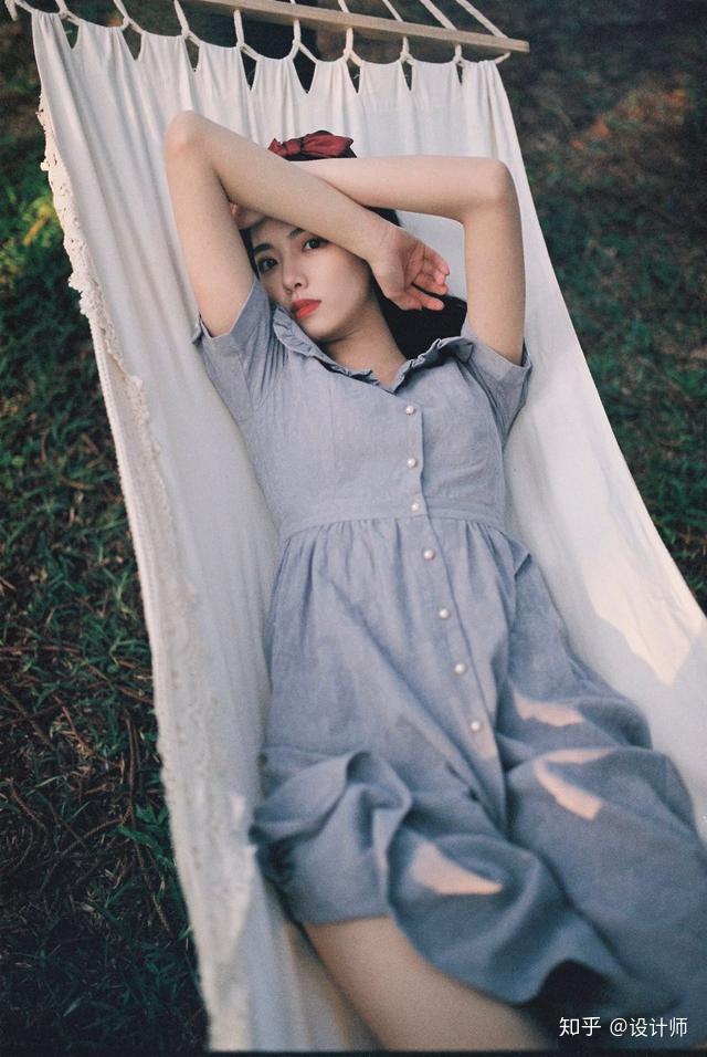 拍摄单人照最实用的8个姿势简约不做作拍照很好看