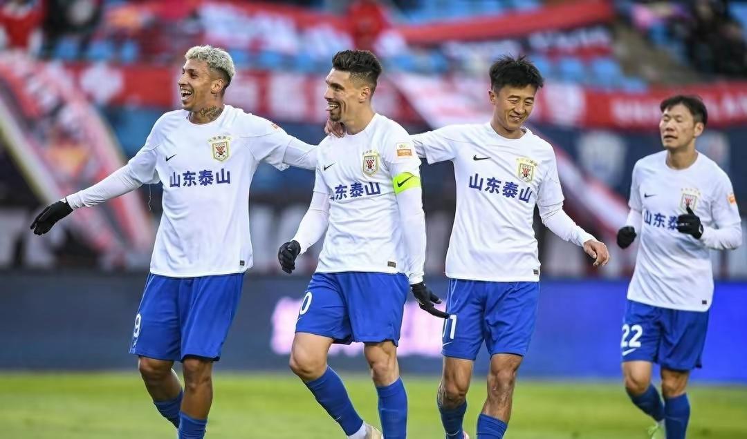 不是冠军胜似冠军山东泰山队赢得认可击败上海海港就能证明自己