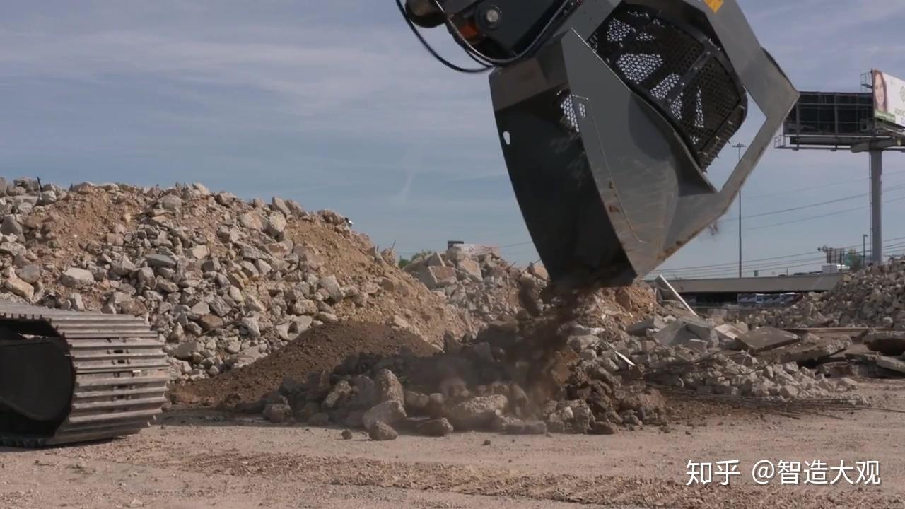 速看(挖机抓斗视频)挖掘机漏斗筛石头视频,(图4) 速看(挖机抓斗视频)挖掘机漏斗筛石头视频,(图4)