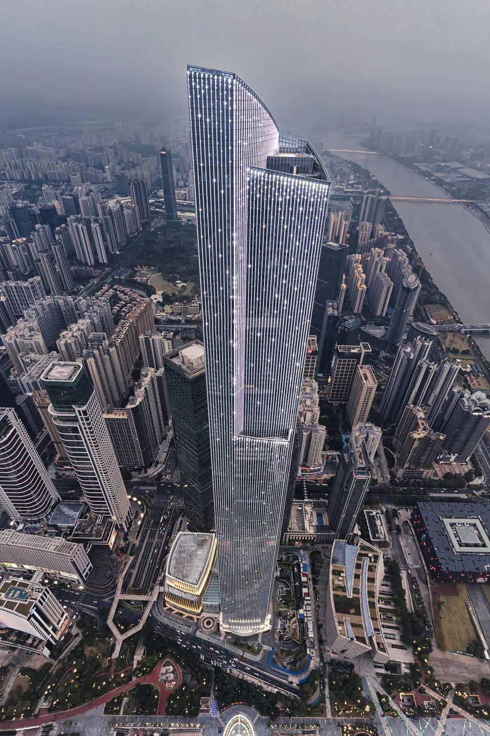 2 广州周大福金融中心