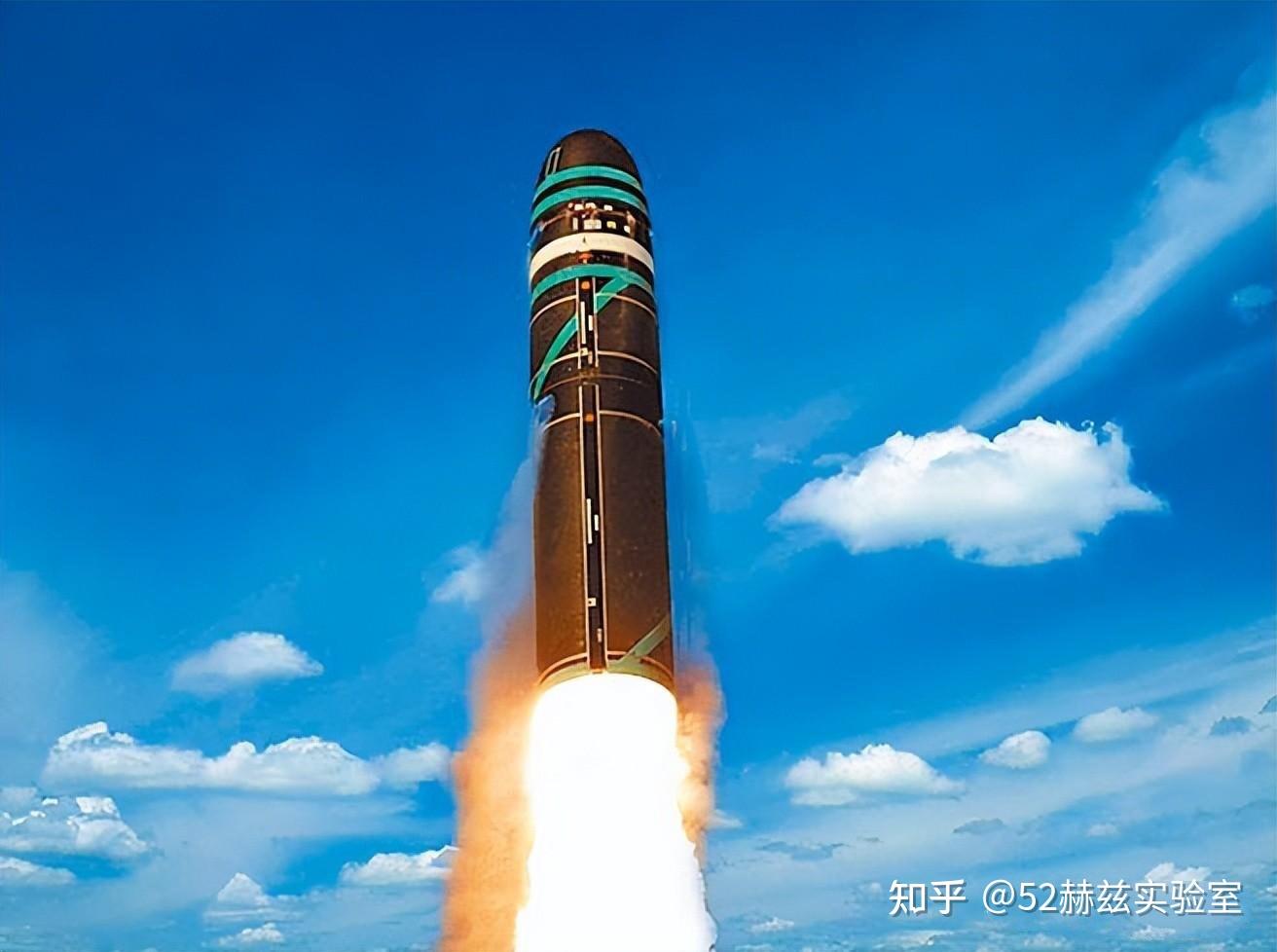 将巨浪3导弹与094型核潜艇结合使用,使得中国能够从海上隐蔽地飞滗