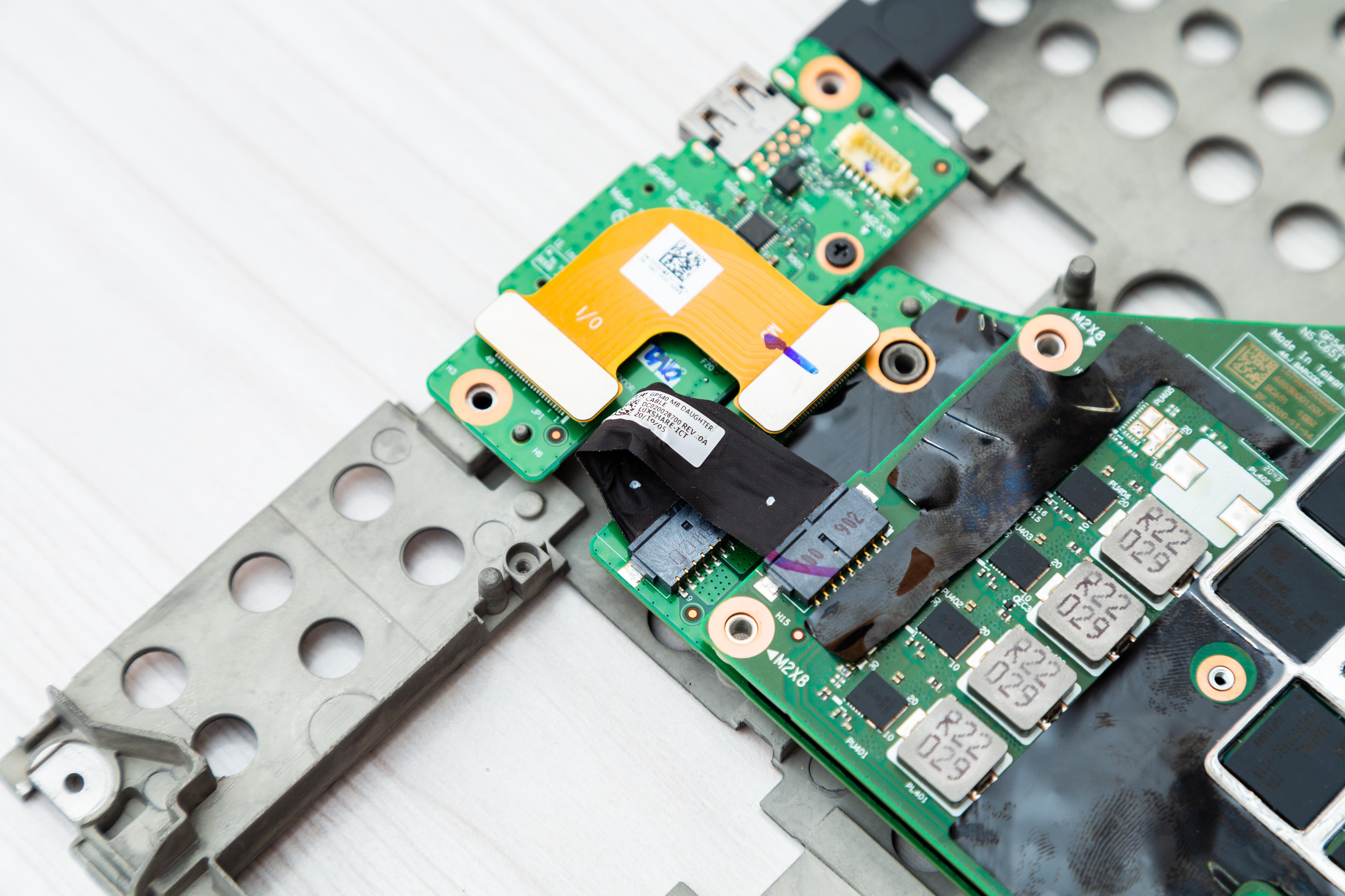 可能是当下设计用料最好的15寸移动工作站:拆解评测thinkpad p15	15g