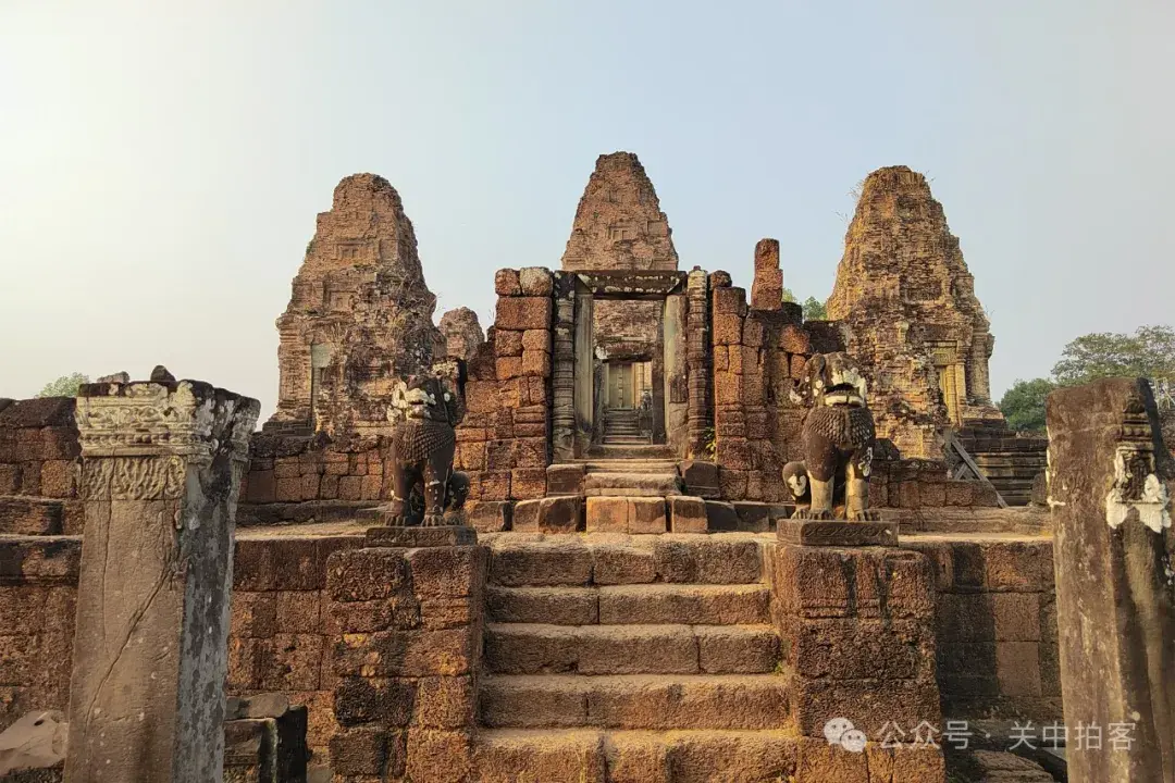 吴哥古迹:走进东梅奔寺(East Mebon Temple) - 知乎