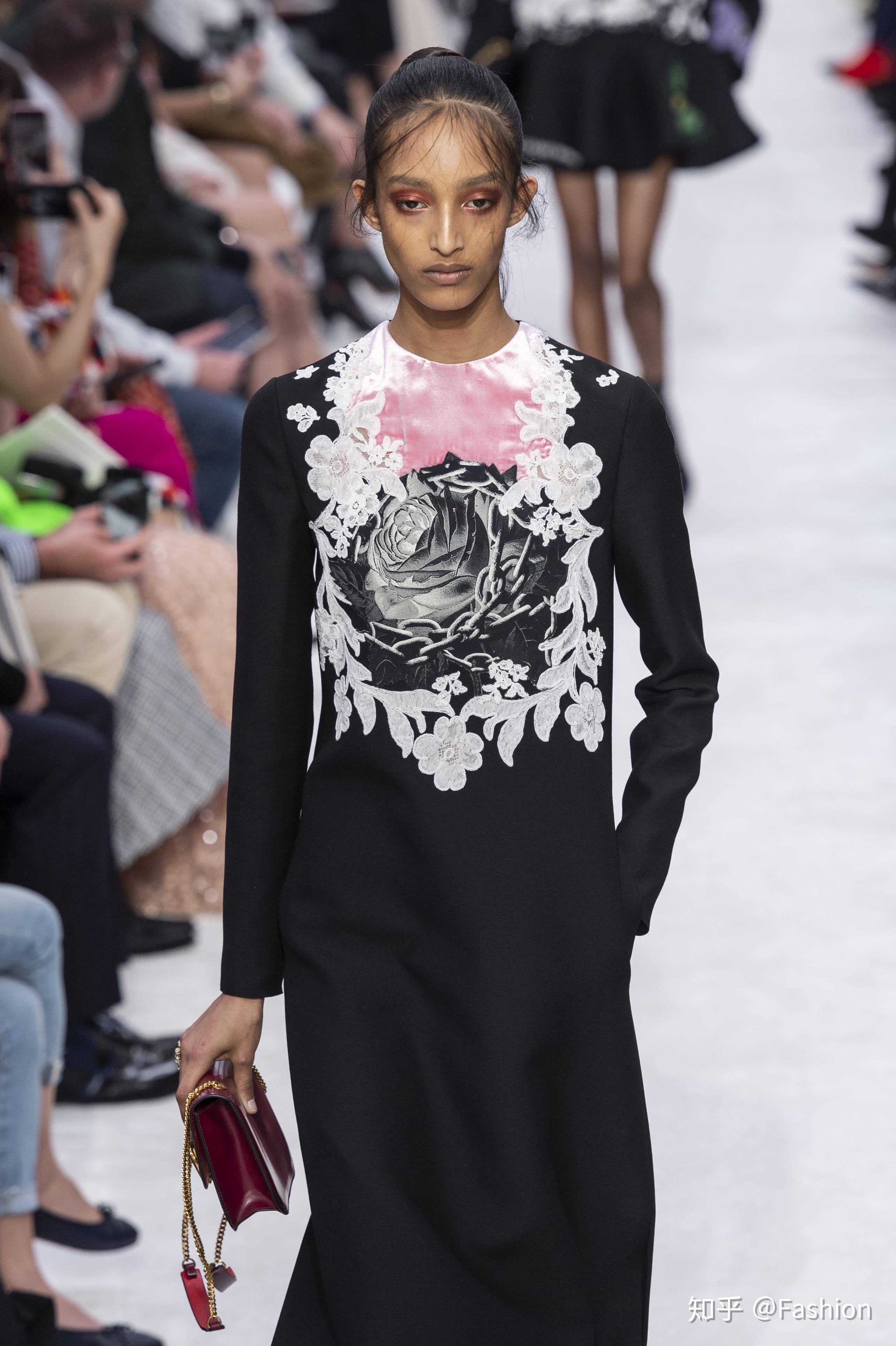 以爱之名valentino2019秋冬系列