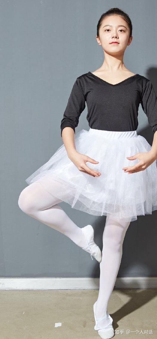 麦天鹅舞美腿玉足生图超好看的女明星壁纸图片高清美女定妆照原图芭蕾