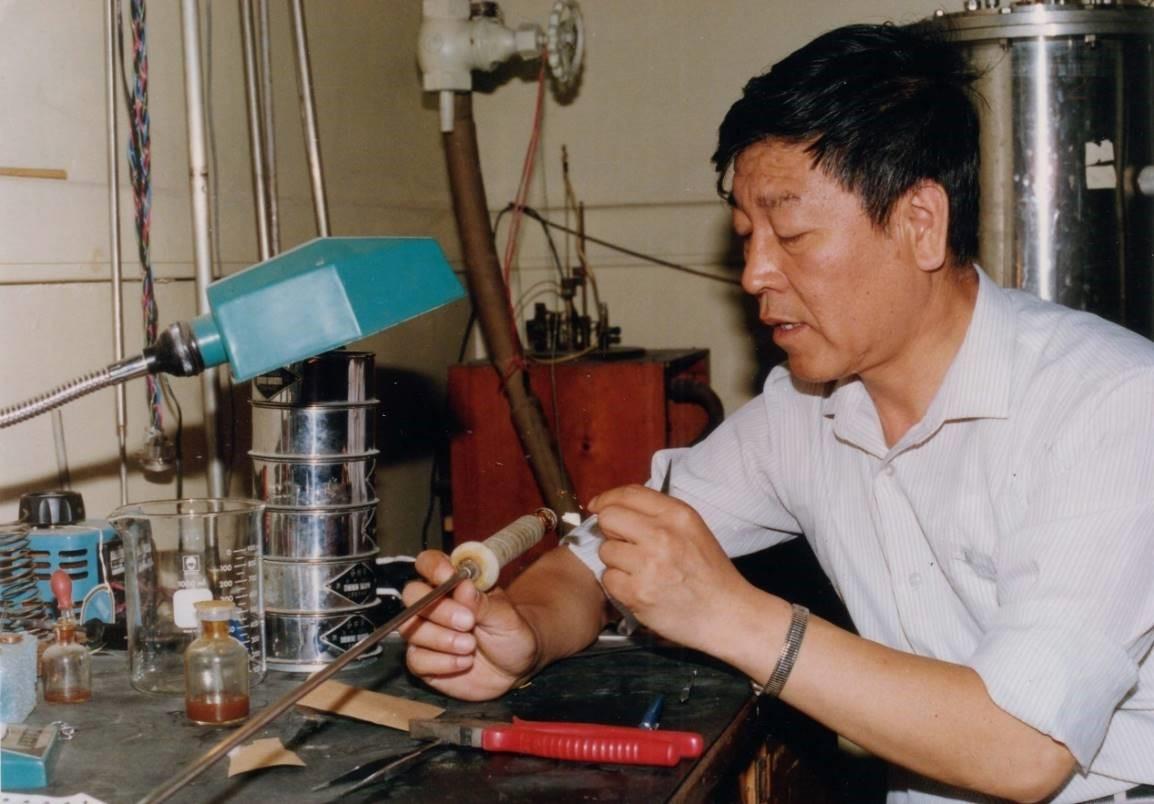 赵忠尧1955年主持建造的我国第一台静电加速器