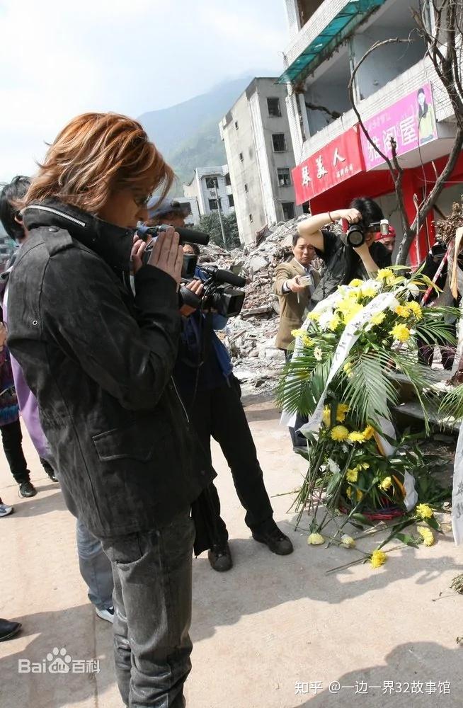 名人青年时期摇滚歌手yoshiki林佳树不知道明天会失去什么所以今天要