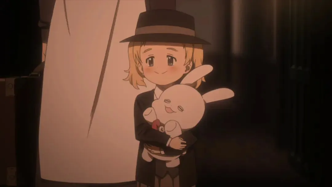 走之前忘了带走平时最喜欢的兔子玩偶,于是艾玛和诺曼偷偷追过去,想在