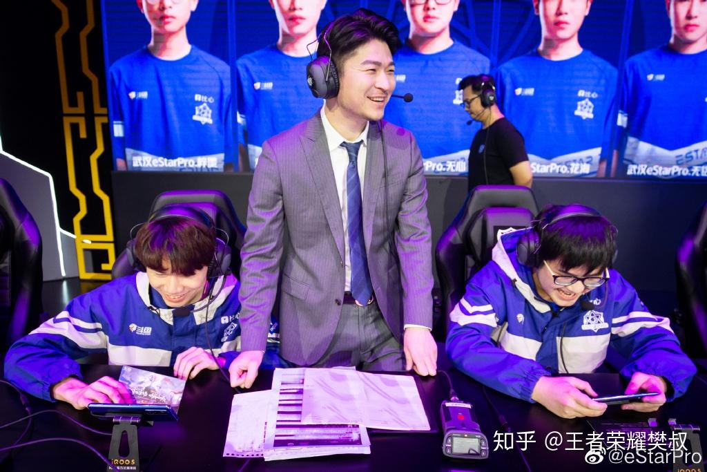 本赛季对武汉estar而言极其特殊,首先是俱乐部老板兼教练xiaot再次